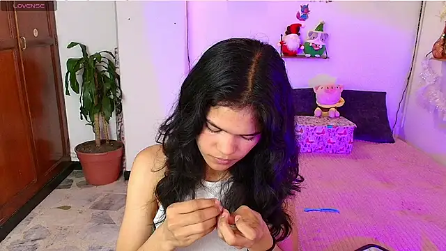 emycarver09's cam snapshot