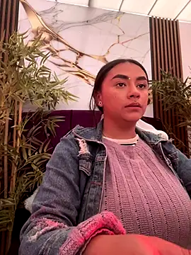 michell_boobs_ live sex cam