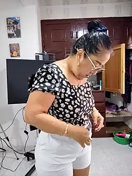 amaranta_c's cam snapshot