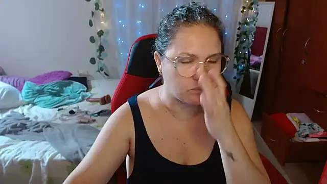 helenca43's cam snapshot