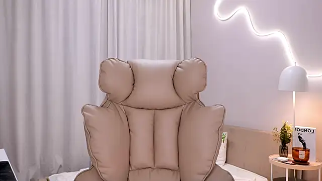 Entia's cam snapshot