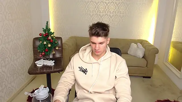 MaxKaiden's cam snapshot