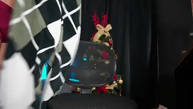 Aaronfox_x's cam snapshot