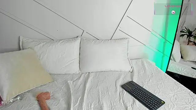 alanarouge's cam snapshot