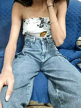 Its_me_Skyy's cam snapshot