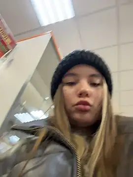 StephanieMur live sex cam