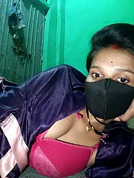 Hoty_girl_143's cam snapshot