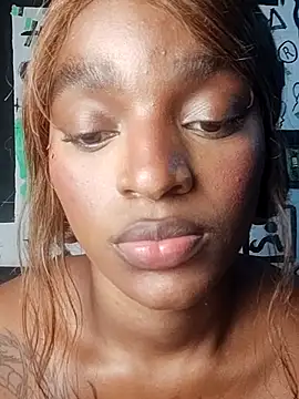 ZiziCampbell_'s cam snapshot