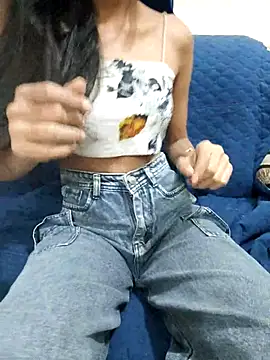 Its_me_Skyy's cam snapshot