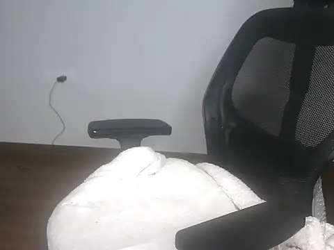 lustyruhh's cam snapshot