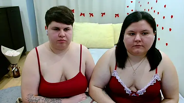 BeckyAndHellen live sex cam