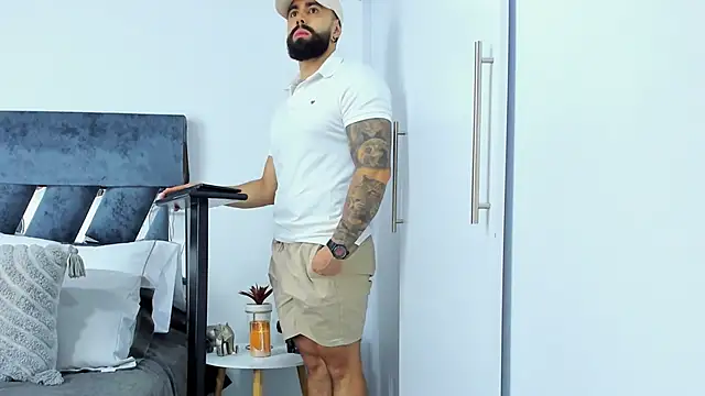 Zack_Froone live sex cam