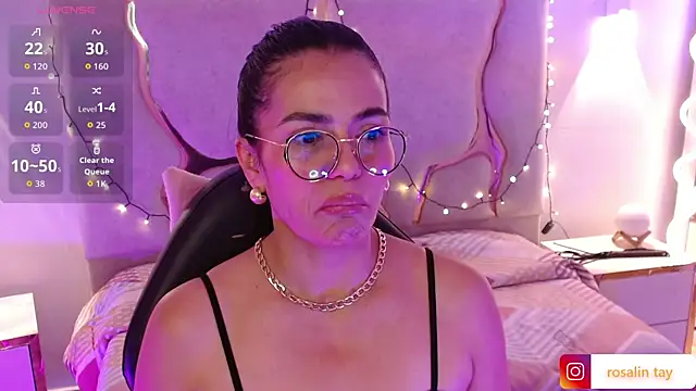 Rosalind_tay's cam snapshot