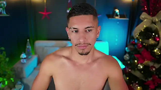 Aaronfox_x's cam snapshot