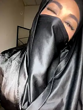 Zeynep-Lahsen's cam snapshot