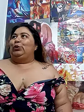 curvy_diva_'s cam snapshot