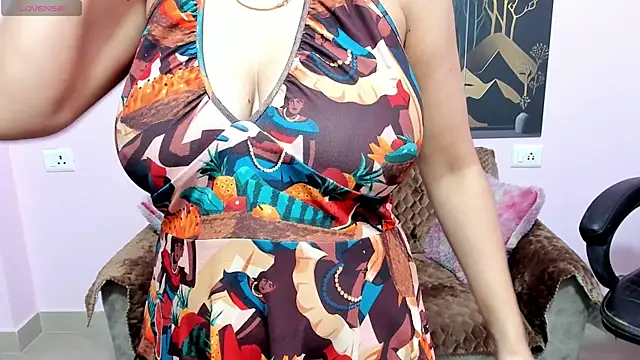 caseydeluxe's cam snapshot