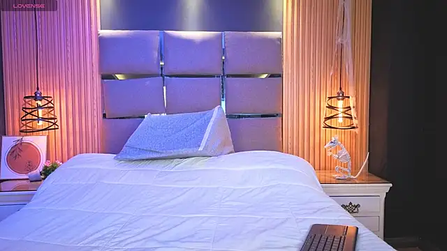 Emily_Roberts9's cam snapshot