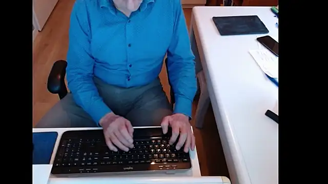 dutchpornking's cam snapshot