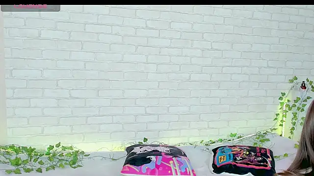 LinaKenny's cam snapshot