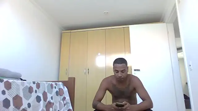 JUNINHOLEKEJR's cam snapshot