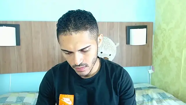 Derek_Storm_'s cam snapshot