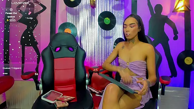 nickyminach_ live sex cam