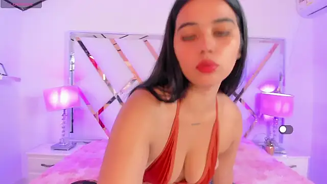 naughtysara20's cam snapshot