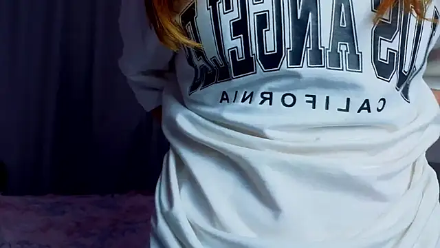 DanielRenfro live sex cam