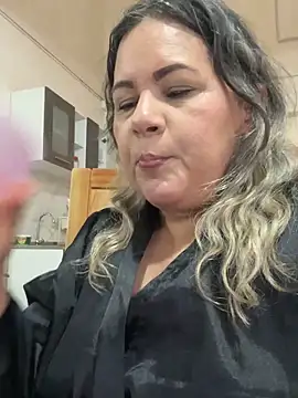 Lucy_Milf_474 live sex cam