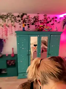 Stella-Kink live sex cam