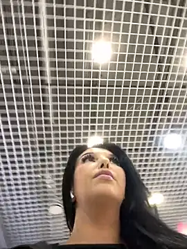 Tisha_Busty live sex cam