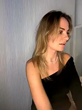 Milla__one's cam snapshot