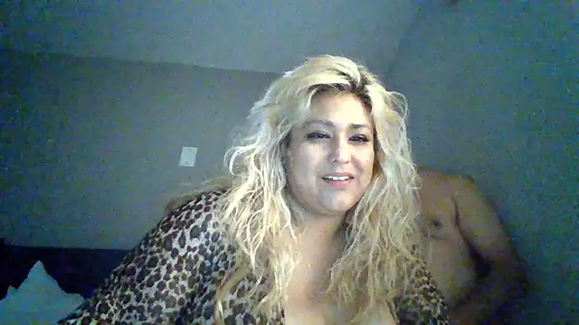 Wilwildwestone420 live sex cam