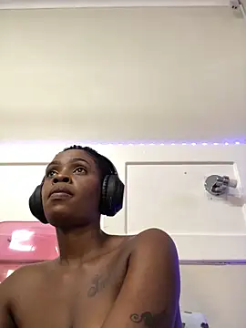 LuciousLips96's cam snapshot