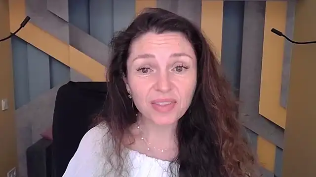 EllaLong's cam snapshot