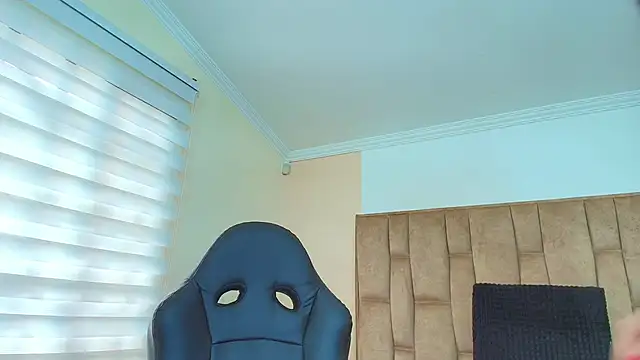 Naughty_Kittenm's cam snapshot