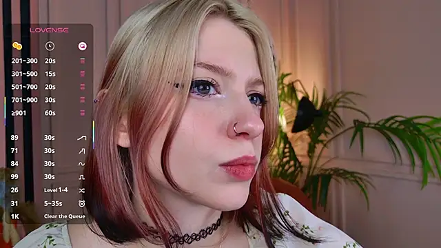 arielabradberry's cam snapshot