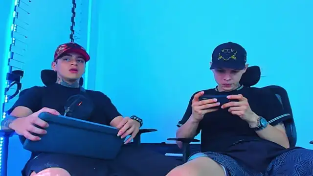 HOT_boy2025's cam snapshot