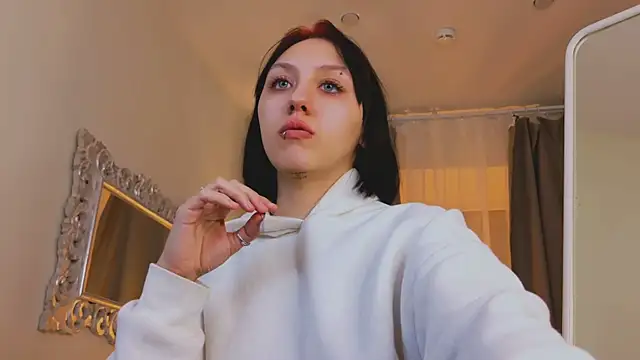 Delise_Lenoir's cam snapshot