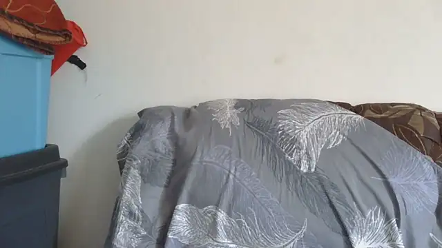 sluttylaura21's cam snapshot