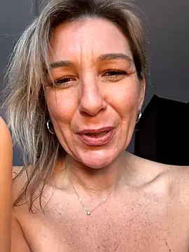 lafeecoquine69's cam snapshot