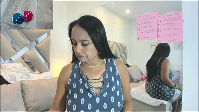 raquell_moore's cam snapshot