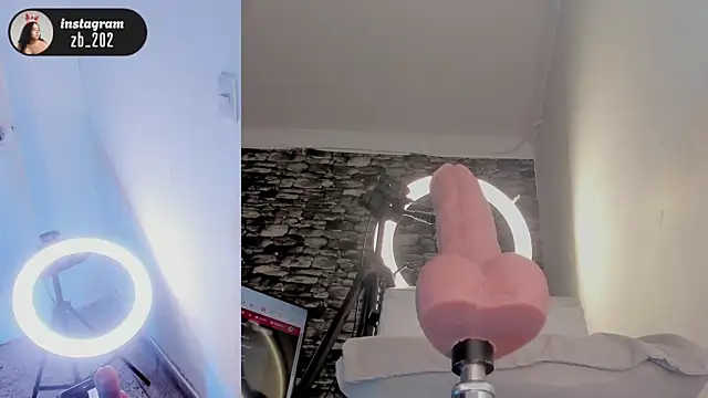 zoe_backer's cam snapshot