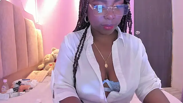 LoveQueen2's cam snapshot