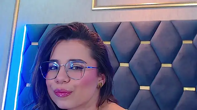 ThaniaJones's cam snapshot