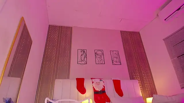 zoe_sky_'s cam snapshot