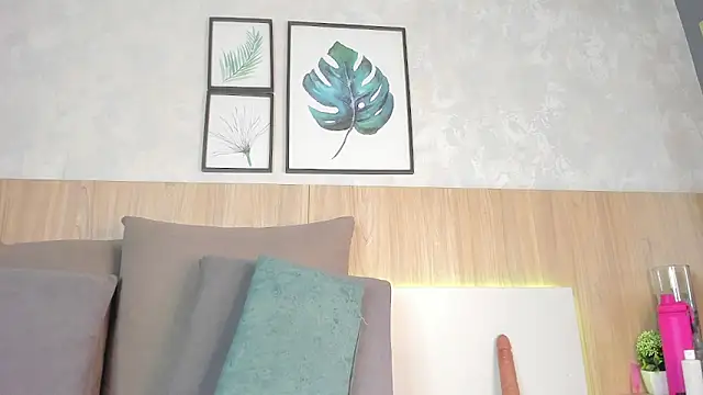 mia_gate's cam snapshot