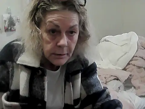 Latex_shantie's cam snapshot