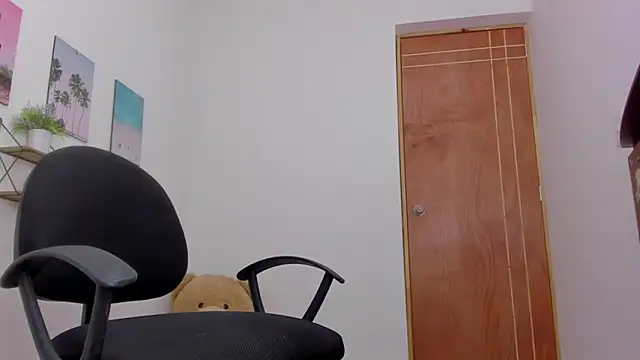 Emma_lean's cam snapshot